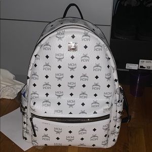 I am selling this mcm backpack authentic for 500
